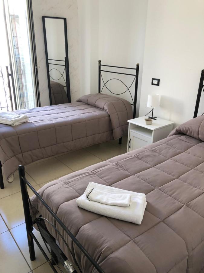 Terrazza Fama Villa Catania-Fontanarossai nemzetközi repülőtér Kültér fotó